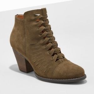 NWOT Mossimo Dark Green Olive Ankle Boots Suede Booties Front Knot (9.5)